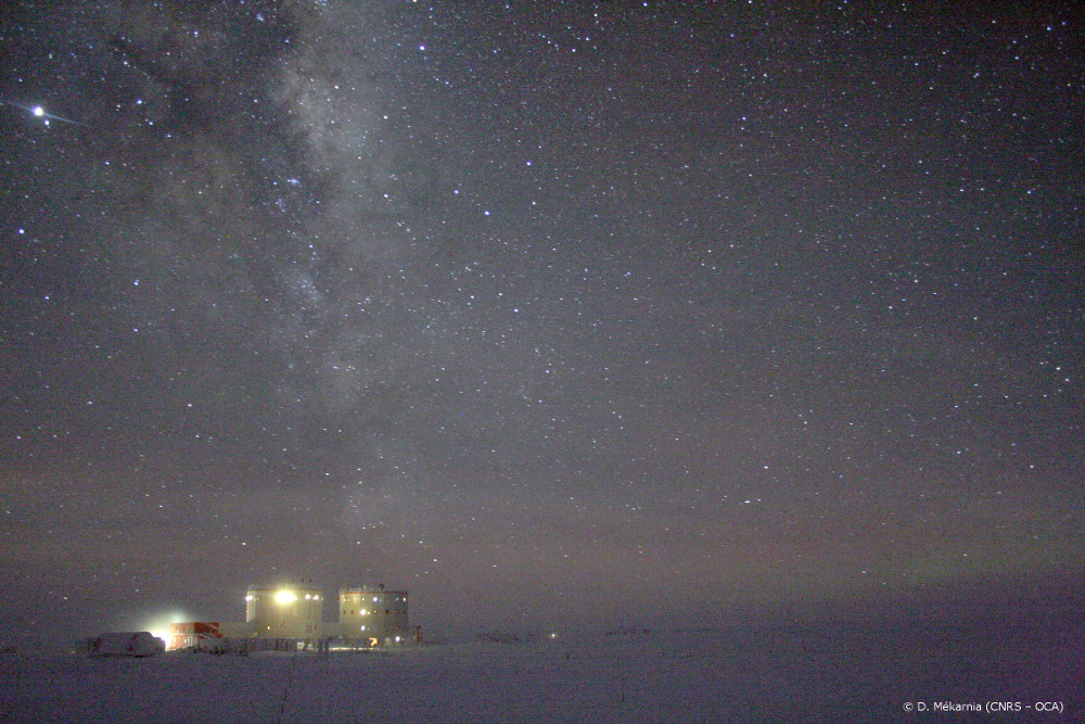La nuit antarctique. © D. Mékarnia (CNRS – OCA) La nuit antarctique. © D. Mékarnia (CNRS – OCA)