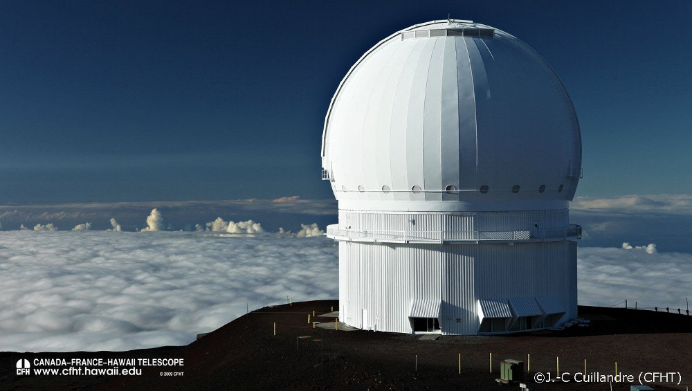 Le télescope Canada – France – Hawaii (CFHT) - © J.-C. Cuillandre (CFHT) Le télescope Canada – France – Hawaii (CFHT) - © J.-C. Cuillandre (CFHT)